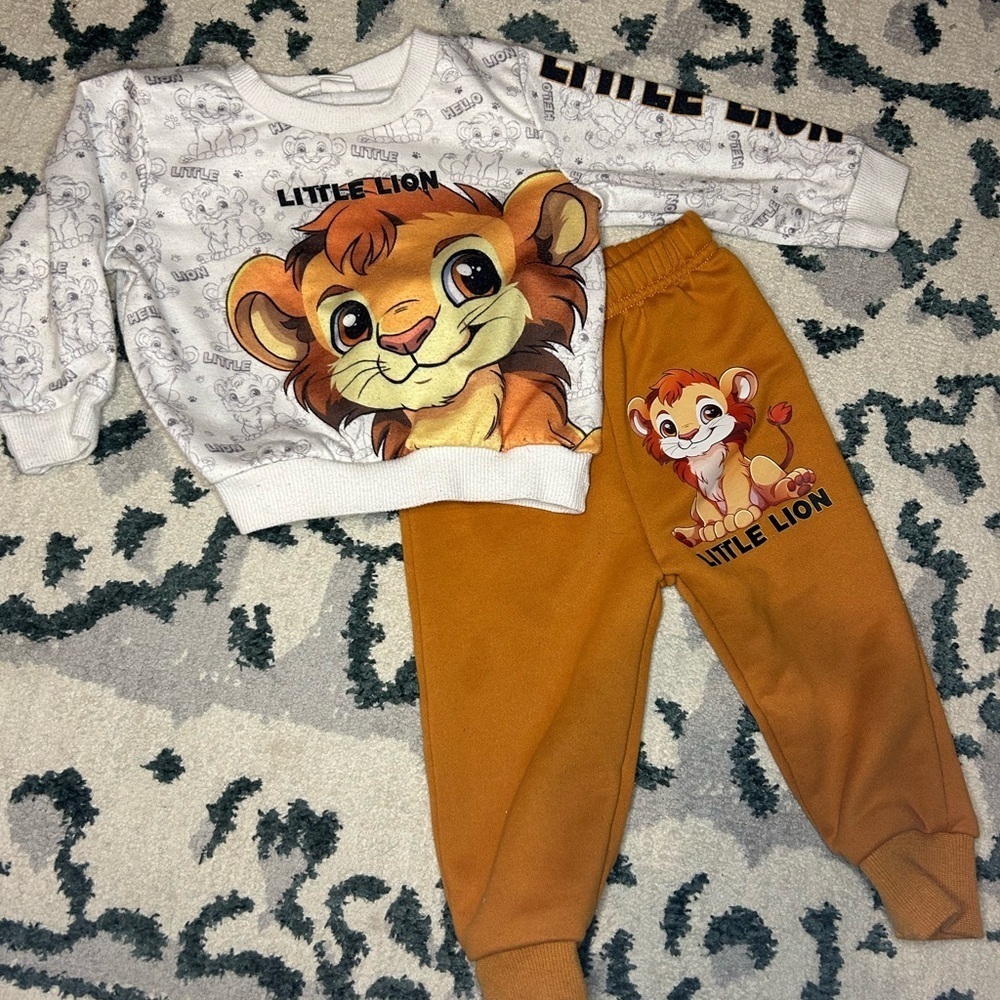SHEIN Kids' Lion Graphic Sweatshirt
